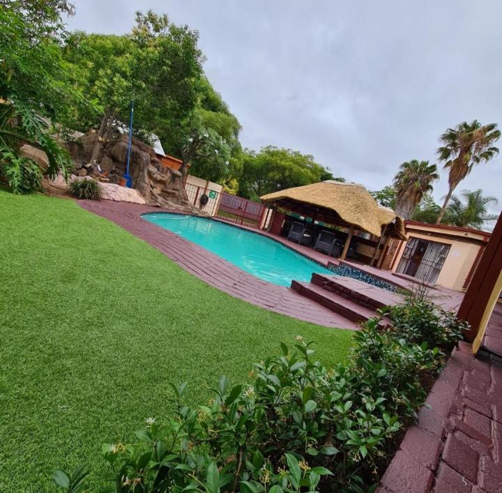 פולוקוואנה Ethen Guesthouse מראה חיצוני תמונה