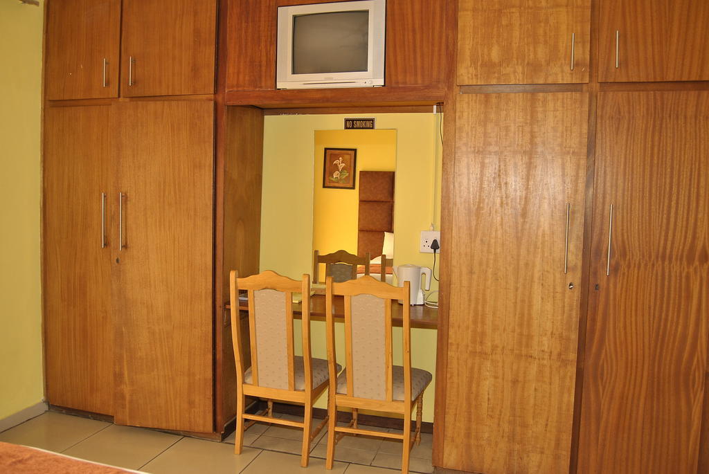 פולוקוואנה Ethen Guesthouse מראה חיצוני תמונה
