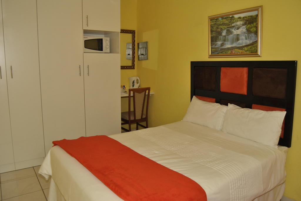 פולוקוואנה Ethen Guesthouse חדר תמונה